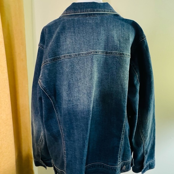 Ladies plus-size denim jean jacket. Size: 22W Excellent condition! - Picture 3 of 5